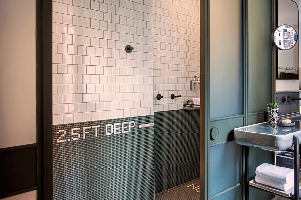 MOXY New York Times Square - Wohnbeispiel Standard Two Double beds, Standard One Full bed (Zimmercodierungen UG4 & UG6)