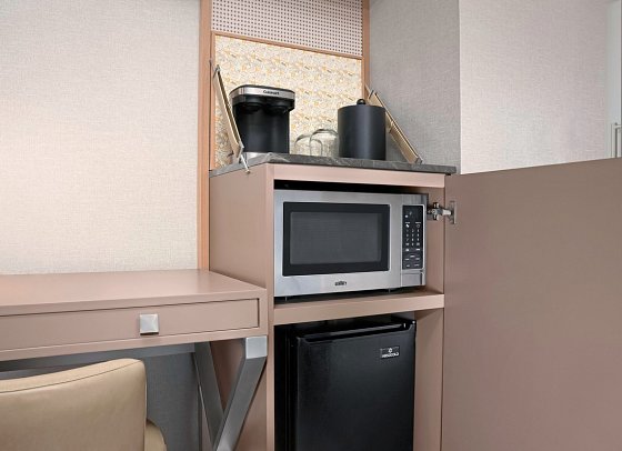 SpringHill Suites New York Manhattan Times Square - Wohnbeispiel One King Guestroom (Zimmercodierung UG2)