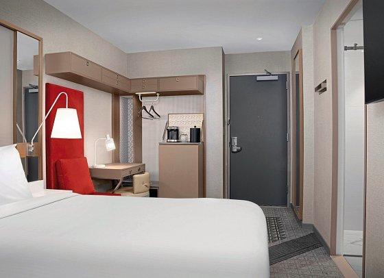 SpringHill Suites New York Manhattan Times Square - Wohnbeispiel One King Guestroom (Zimmercodierung UG2)