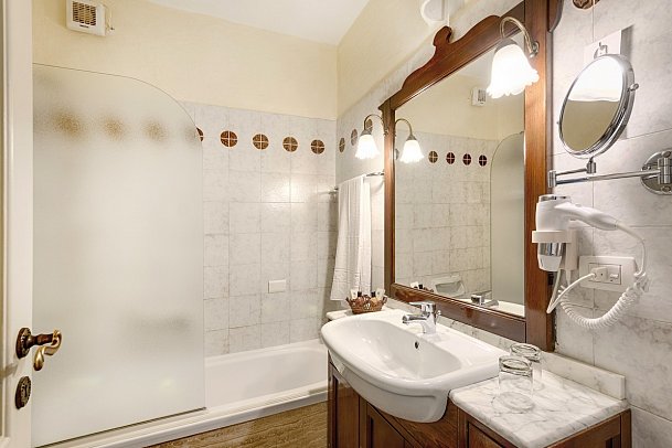 Grand Hotel Smeraldo Beach - Zimmercodierungen D1B, D1N & D1M