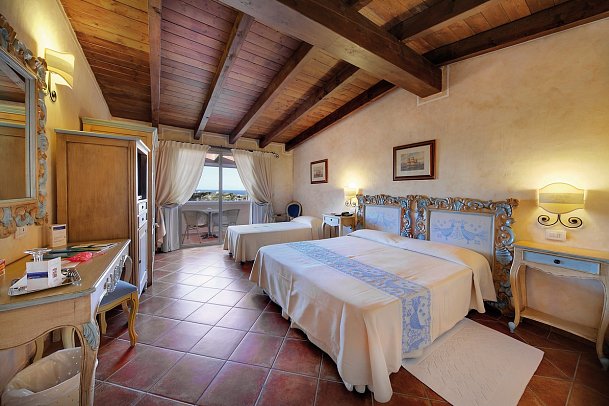 Colonna Resort - Wohnbeispiel Doppelzimmer seitl. Meerblick