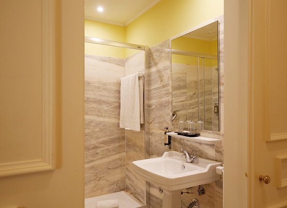 Grande Hotel do Porto - Beispiel Bad (Zimmercodierungen DB1 & DB3)