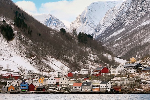 Winterliche Fjorde und Bergenbahn - Nærøyfjord