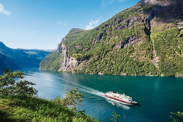 Mit Postschiff und Bahn durch Norwegen - MS Nordlys, Hurtigruten