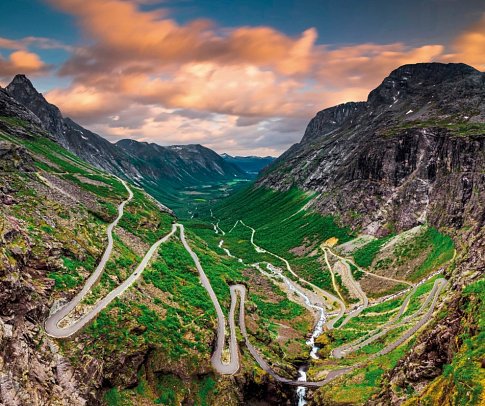 Fjordgiganten und Berglandschaften - Trollstigen