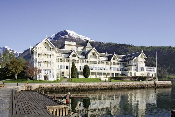 Fjorde, Gletscher und historische Hotels - Kviknes Hotel, Balestrand