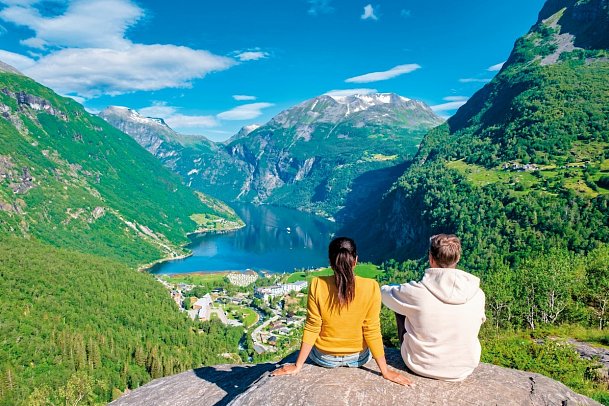Norwegen entspannt erleben - Aussicht Geirangerfjord