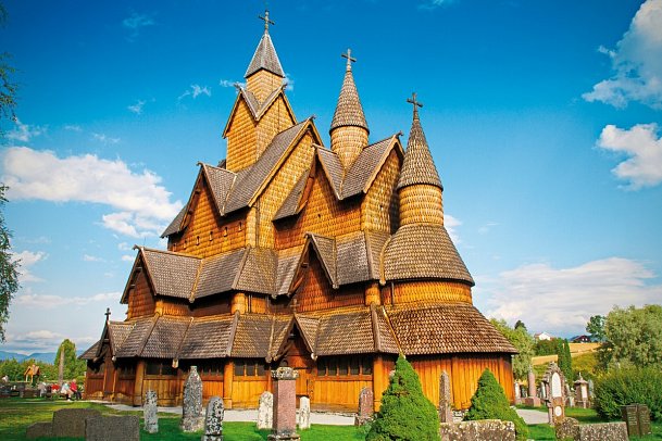 Norwegens Naturschauspiele erleben - Heddal, Stabkirche