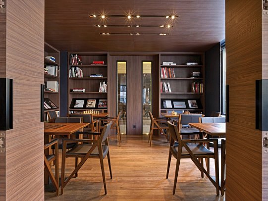 Hotel de Nell - The Cellar Library