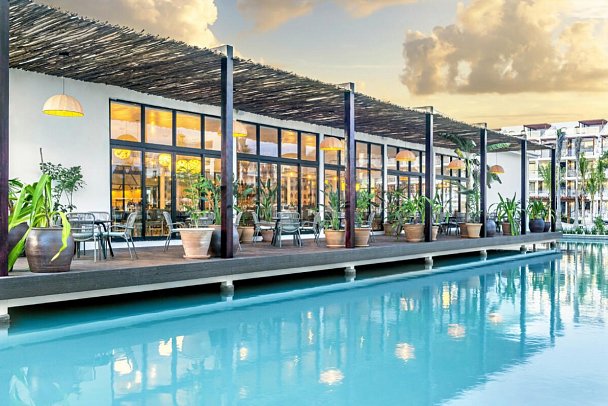 Ocean Riviera Paradise