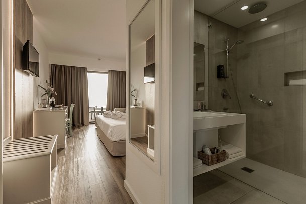 Caloura Hotel Resort - Wohnbeispiel Doppelzimmer Meerblick (Zimmercodierungen DBM & DPM)