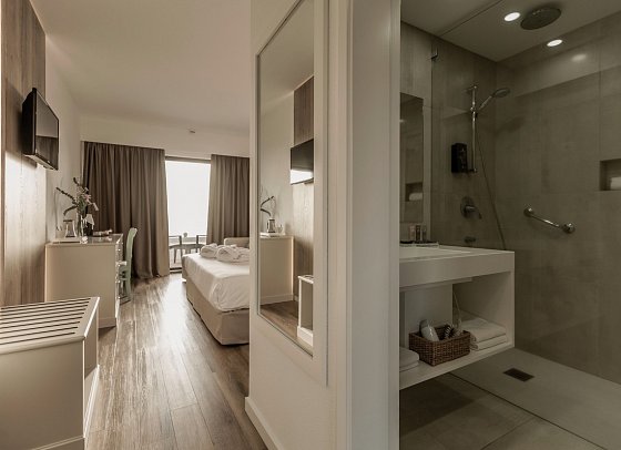 Caloura Hotel Resort - Wohnbeispiel Doppelzimmer Standard Meerblick (Zimmercodierung DGM)