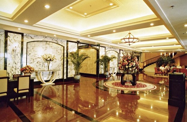 Dong Fang Hotel - Lobby