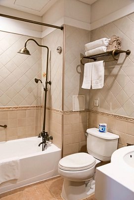 Dong Fang Hotel - Wohnbeispiel Standard (Zimmercodierung UG1)