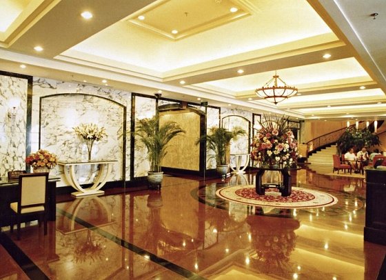 Dong Fang Hotel - Lobby