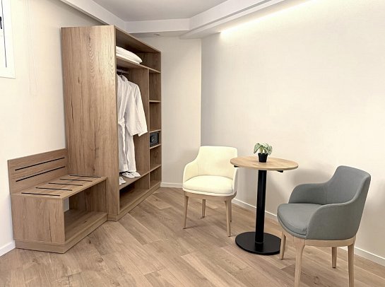Welikehotel Triton Beach - Wohnbeispiel Doppelzimmer Deluxe mit Balkon und Jacuzzi (Zimmercodierung DD2)
