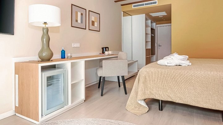 Aubamar Palma Resort - Wohnbeispiel Doppelzimmer Poolblick (Zimmercodierung DBP)