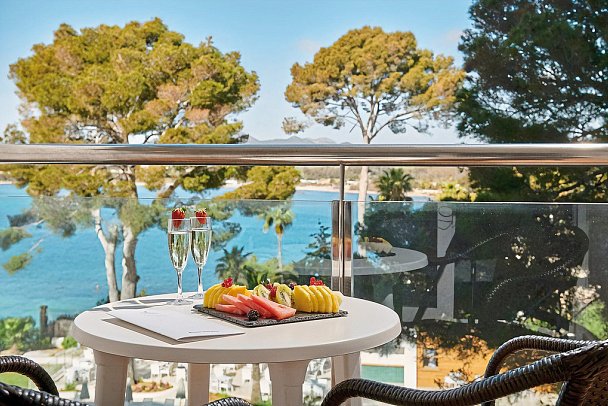 Hipotels Eurotel Punta Rotja - Beispiel Balkon Doppelzimmer Meerblick (Zimmercodierung DBM)