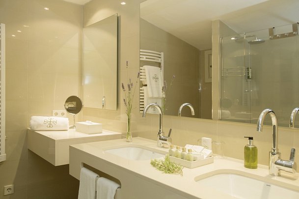 Rural L'Hermitage & Spa - Beispiel Bad (Zimmercodierung DB1)