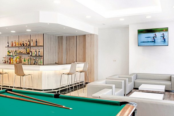 AluaSun Continental Park