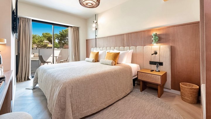 Aubamar Bali - Wohnbeispiel Doppelzimmer Poolblick (Zimmercodierung DBP)