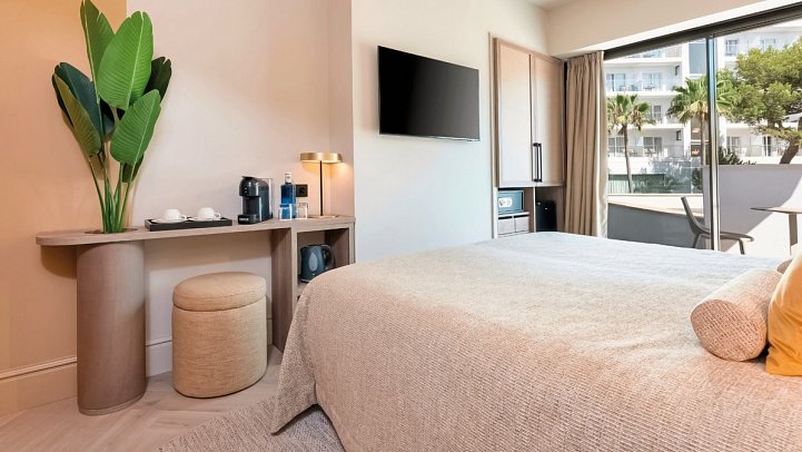 Aubamar Bali - Wohnbeispiel Doppelzimmer Poolblick (Zimmercodierung DBP)