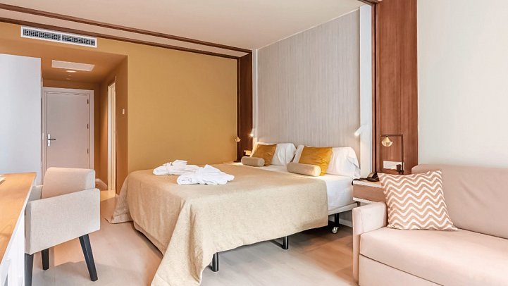 Aubamar Bali - Wohnbeispiel Juniorsuite mit Sonnenterrasse (Zimmercodierung JB2)