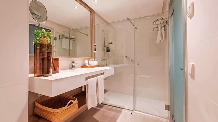 Aubamar Bali - Wohnbeispiel Juniorsuite mit Sonnenterrasse (Zimmercodierung JB2)