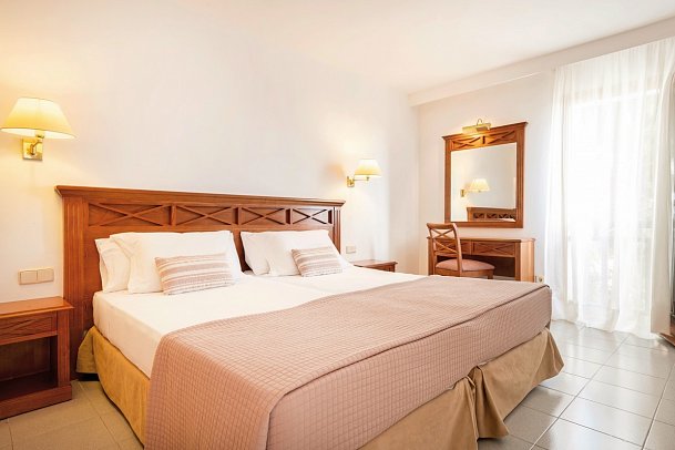 Inturotel Esmeralda Garden - Wohnbeispiel Apt. 1 Schlafzimmer Poolblick