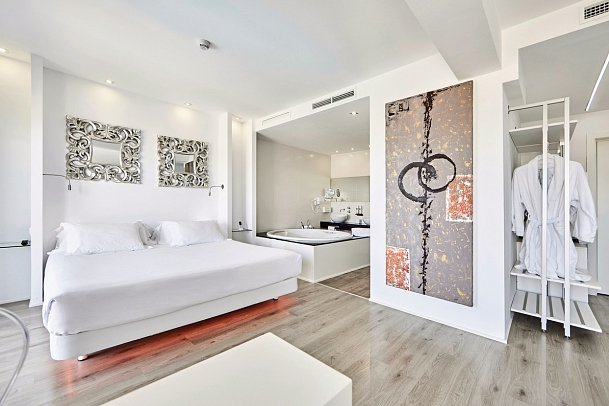 Astoria Playa - Wohnbeispiel Juniorsuite Deluxe Poolblick