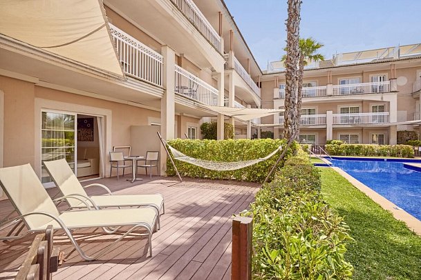 Zafiro Ca'n Picafort - Wohnbeispiel Suite 1 Schlafzimmer Swim-Up (Zimmercodierung W1Q/W2Q)