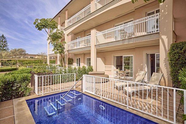 Zafiro Ca'n Picafort - Wohnbeispiel Suite 1 Schlafzimmer mit privatem Pool (Zimmercodierung W3Q/W4Q)