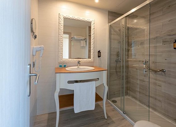 Garden Cala Millor - Beispiel Bad (Zimmercodierung DB6/DB7/DN1/DN2)
