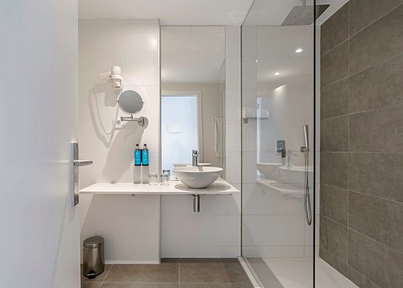 AluaSoul Mallorca Resort - Beispiel Bad (Zimmercodierungen DB1, DBN & D1M)