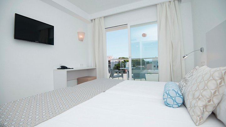 Chevy Hotel & Suites