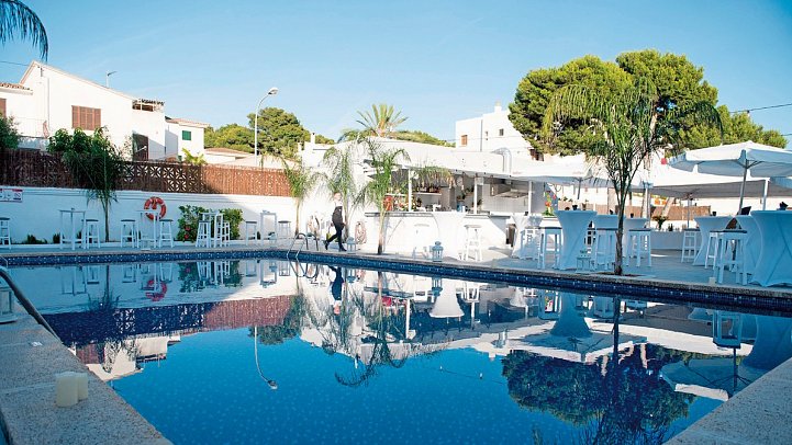 Chevy Hotel & Suites