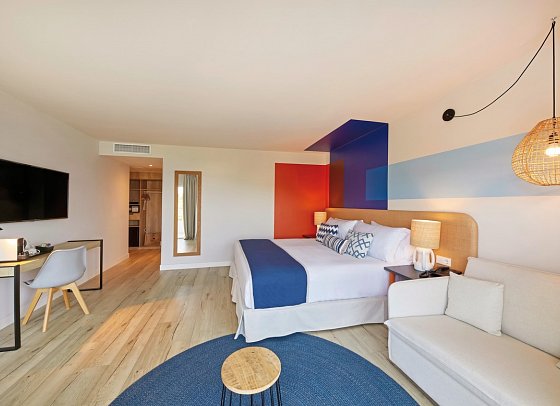 Alua Calviá Mallorca - Wohnbeispiel Doppelzimmer Premium frontaler Meerblick Preferred Club Preferred Club (Zimmercodierung DMM)