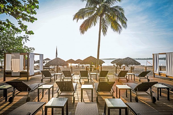 BlueBay Villas Doradas