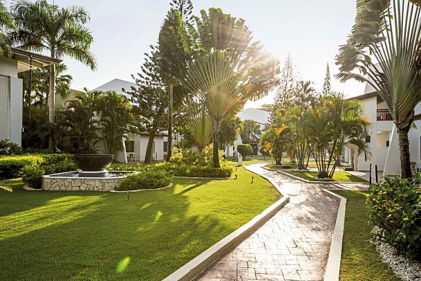 BlueBay Villas Doradas