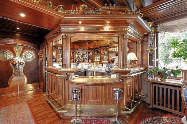 Botel Admiral
