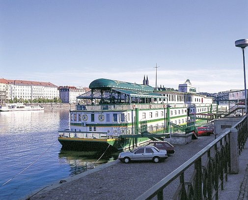 Botel Admiral