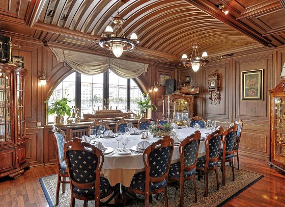 Botel Admiral