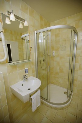 Hotel Petr - Wohnbeispiel (Zimmercodierung DB1)