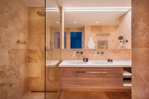 CUBE Hotel - Beispiel Bad Doppelzimmer Superior (Zimmercodierung DS1)