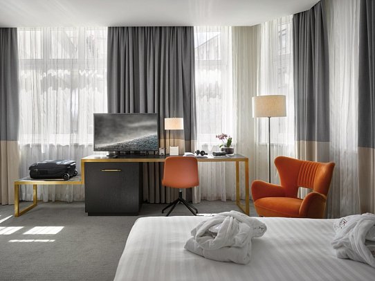 K+K Hotel Fenix - Wohnbeispiel Dreibettzimmer Spacious Urban (Zimmercodierung TG1)