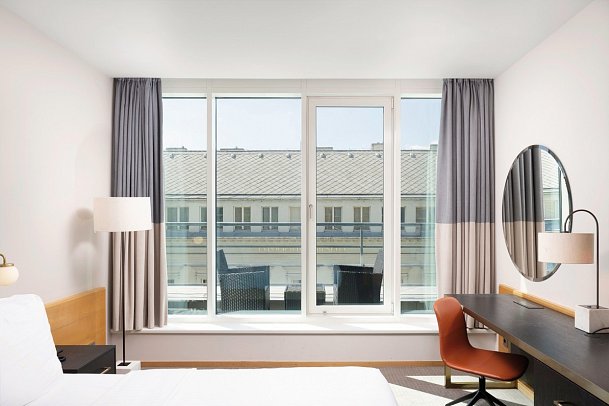 K+K Hotel Fenix - Wohnbeispiel Doppelzimmer Klassik mit Balkon (Zimmercodierung DB2)