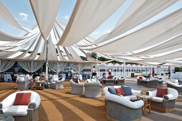 Augustus Hotel & Resort