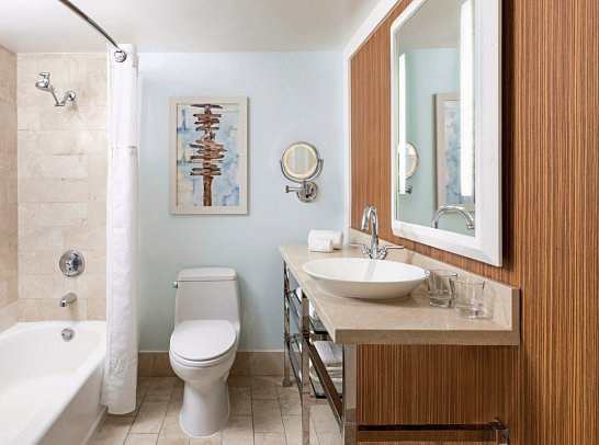 Riviera Resort & Spa Palm Springs - Wohnbeispiel Standard Bad (Zimmercodierungen UG2 & UG4)