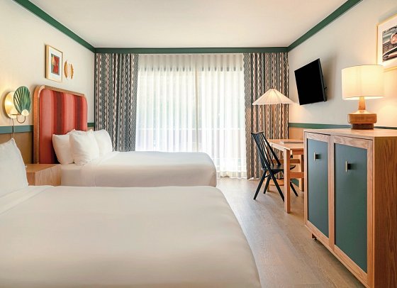 Royal Sun Palm Springs - Wohnbeispiel Standard Two Queen (Zimmercodierung UG4)