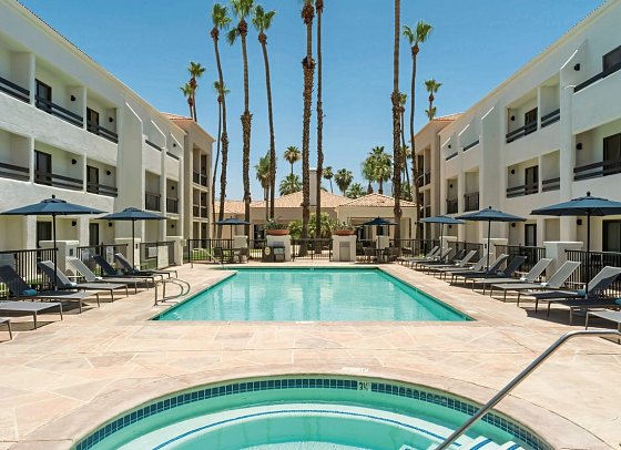 Courtyard by Marriott Palm Springs